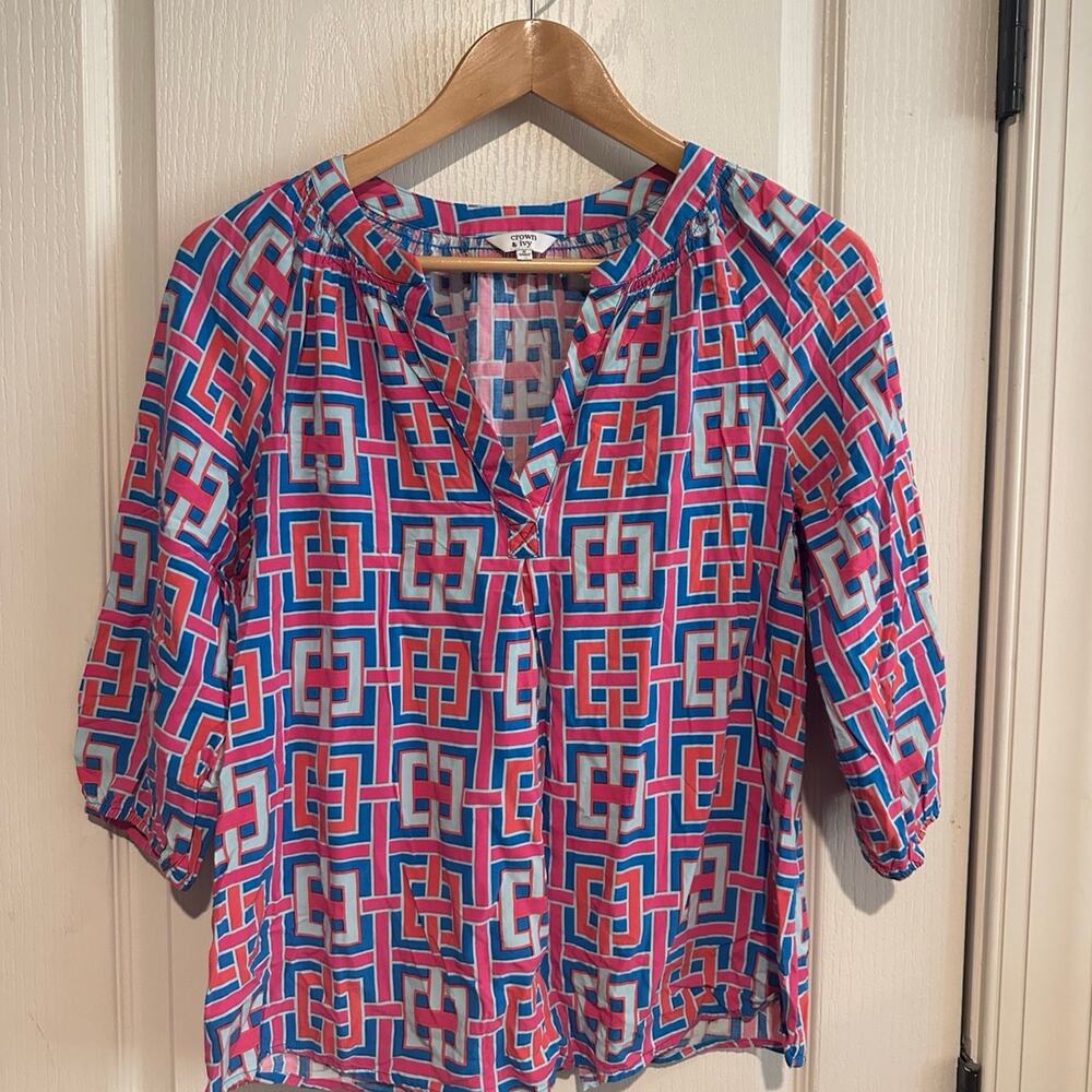 Crown and Ivy Blouse size small